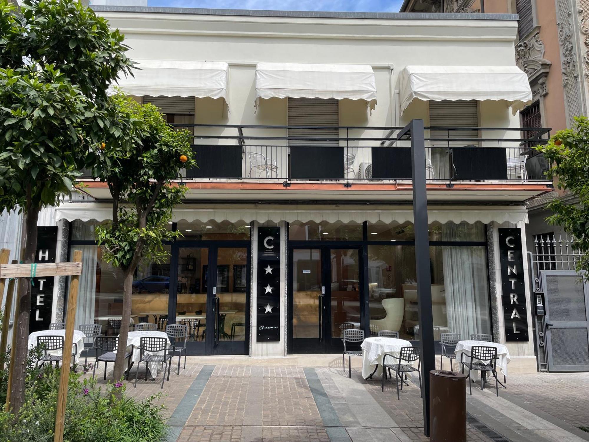 Hotel Central Giacomini Salò Eksteriør billede
