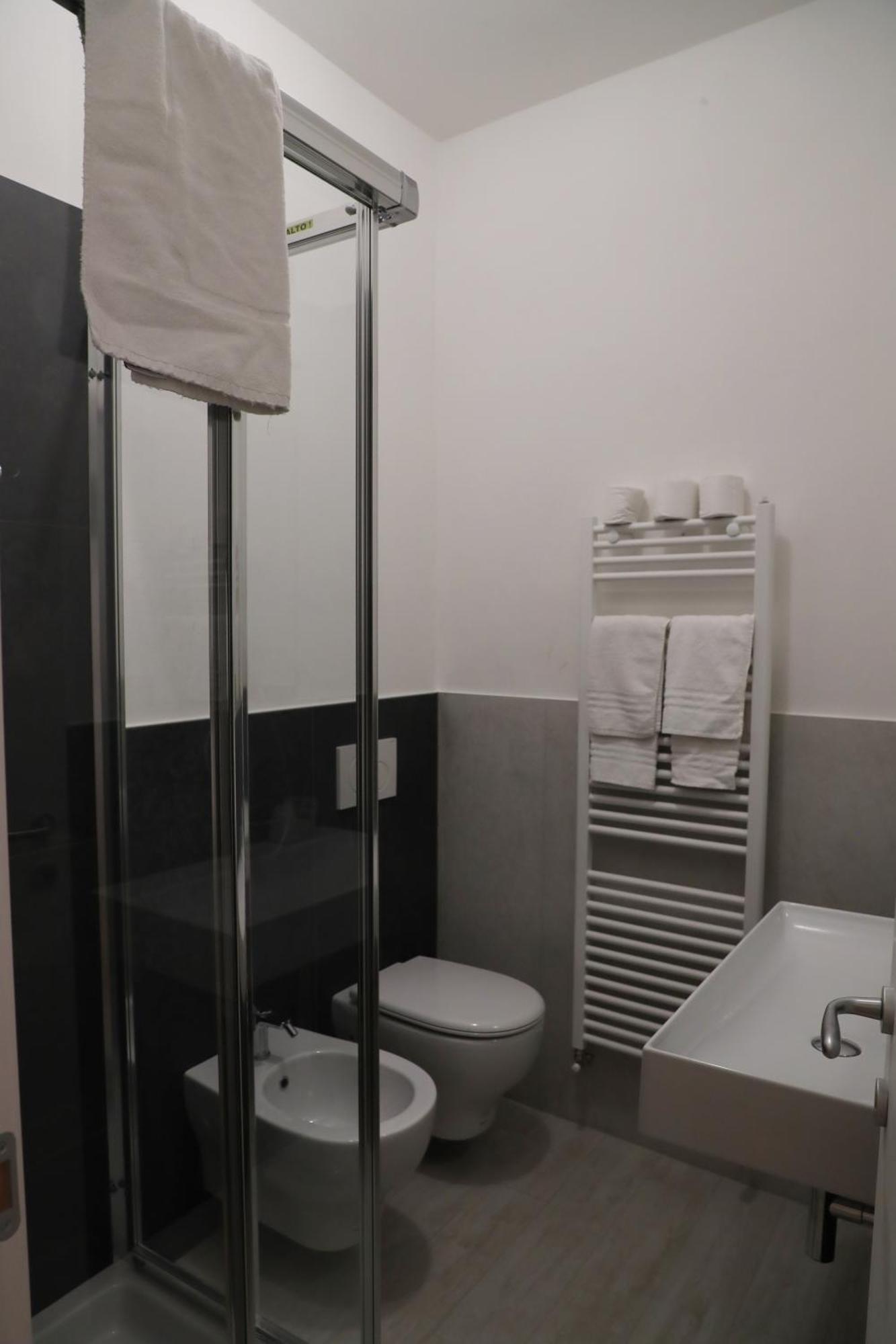 Hotel Central Giacomini Salò Eksteriør billede