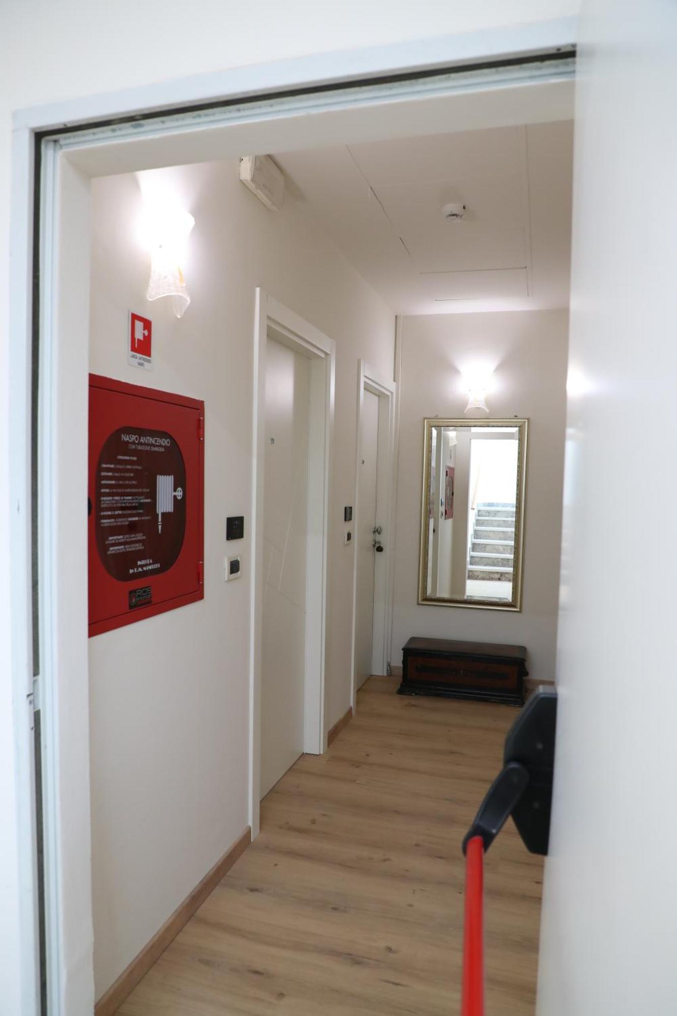 Hotel Central Giacomini Salò Eksteriør billede