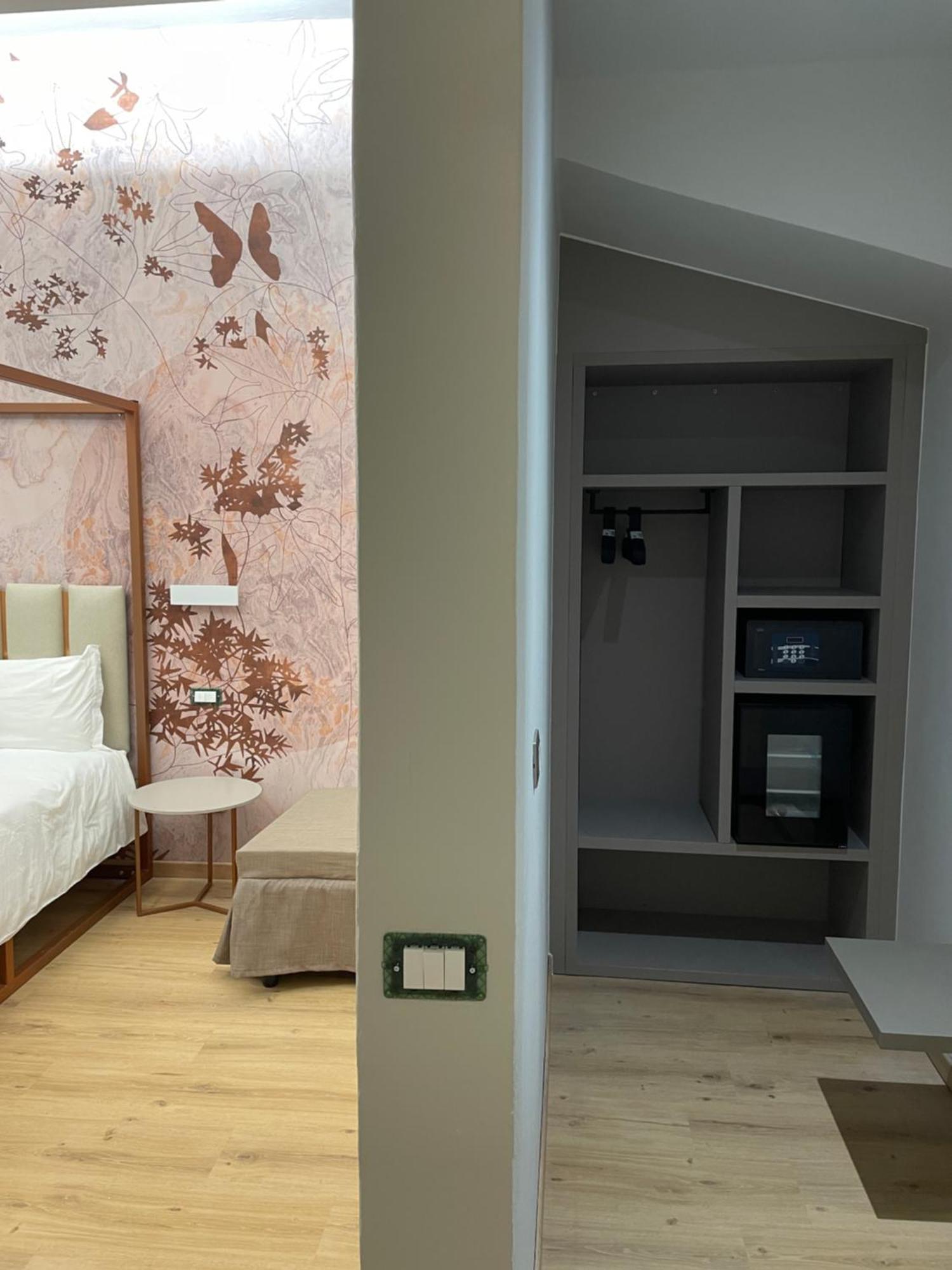Hotel Central Giacomini Salò Eksteriør billede