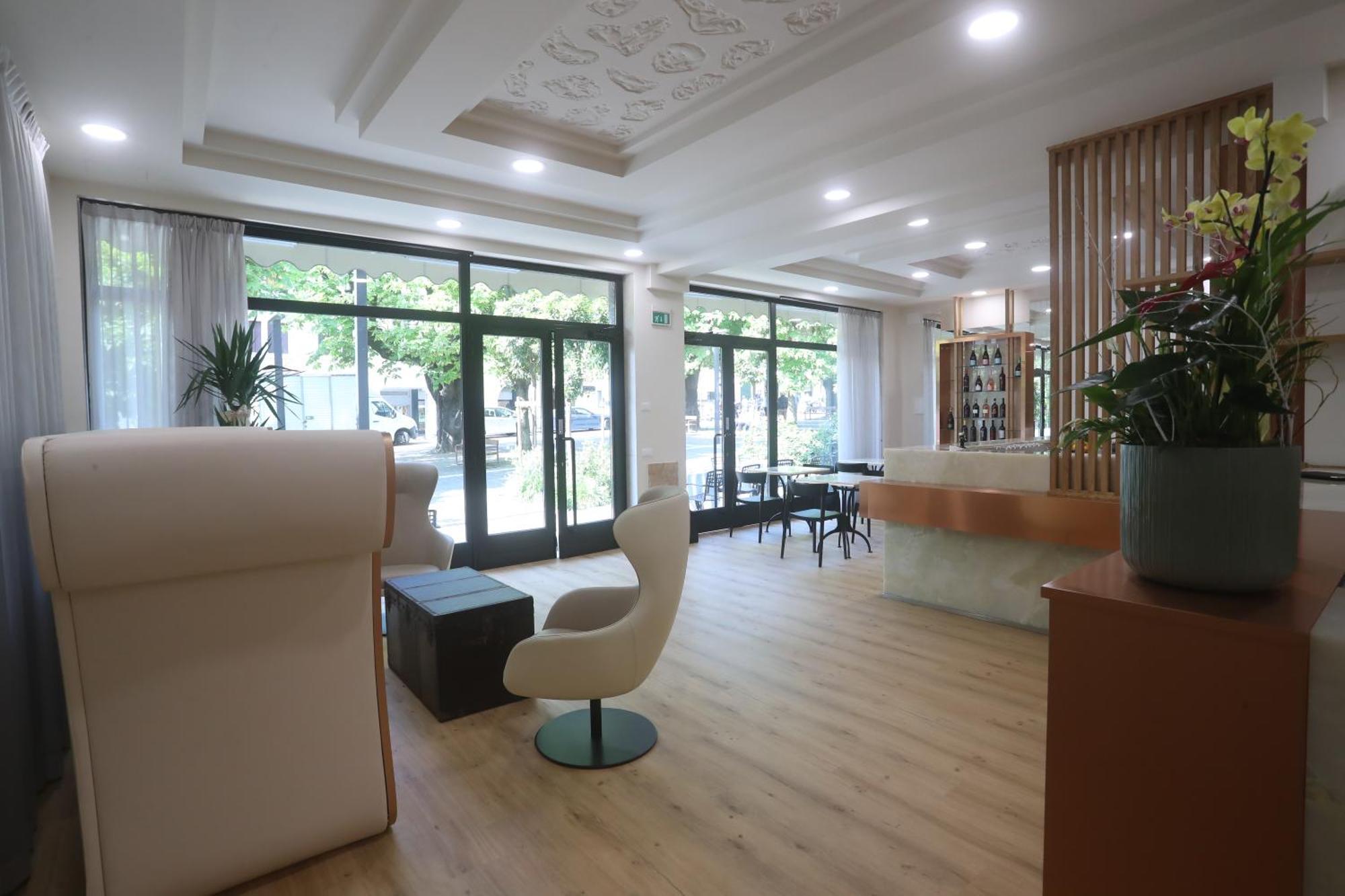Hotel Central Giacomini Salò Eksteriør billede