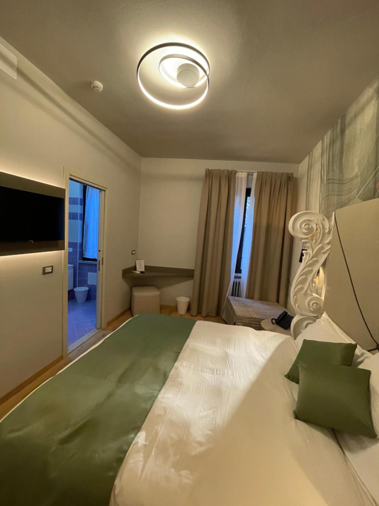 Hotel Central Giacomini Salò Eksteriør billede